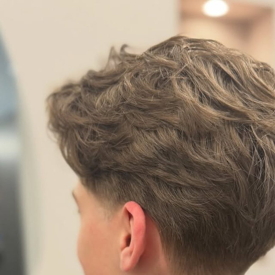 Frischer Herrenschnitt mit weichem Übergang – Coiffeur Frauenfeld